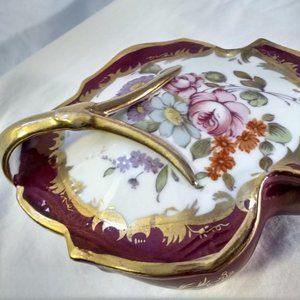 Mid 20th Century Kpm Porcelain Hand Painted Leaf-Shaped Trinket Box With Gold Tr